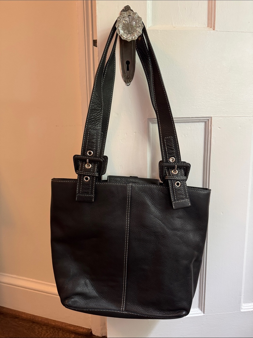 NEW Tommy Hilfiger Black Leather Tote with Contrast Stitching